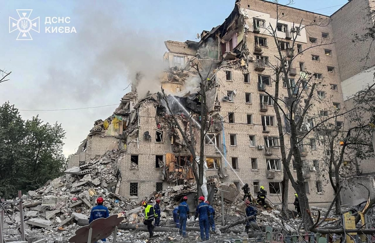 Армія рф вночі 2 липня масовано атакувала Україну: що відомо
