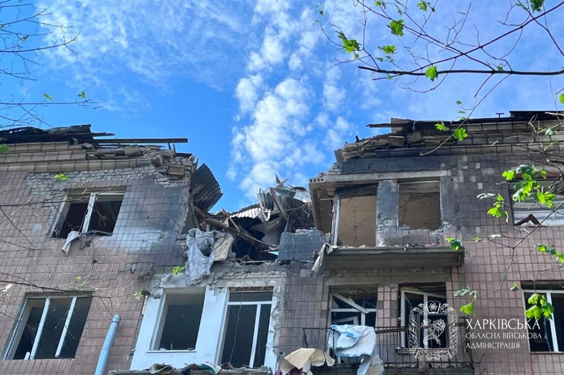 Фото з місця ракетного удару по Немишлянському району Харкова