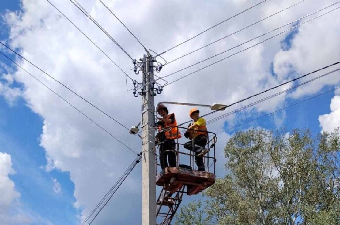 КП «Міськсвітло» продовжує дбати про мережі зовнішнього освітлення у Харкові