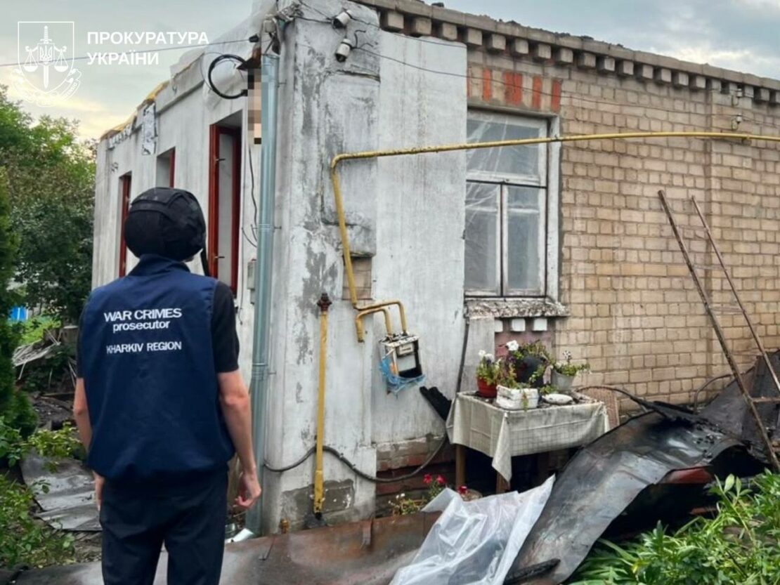 Вночі ворожі дрони атакували три райони Харкова (фото)