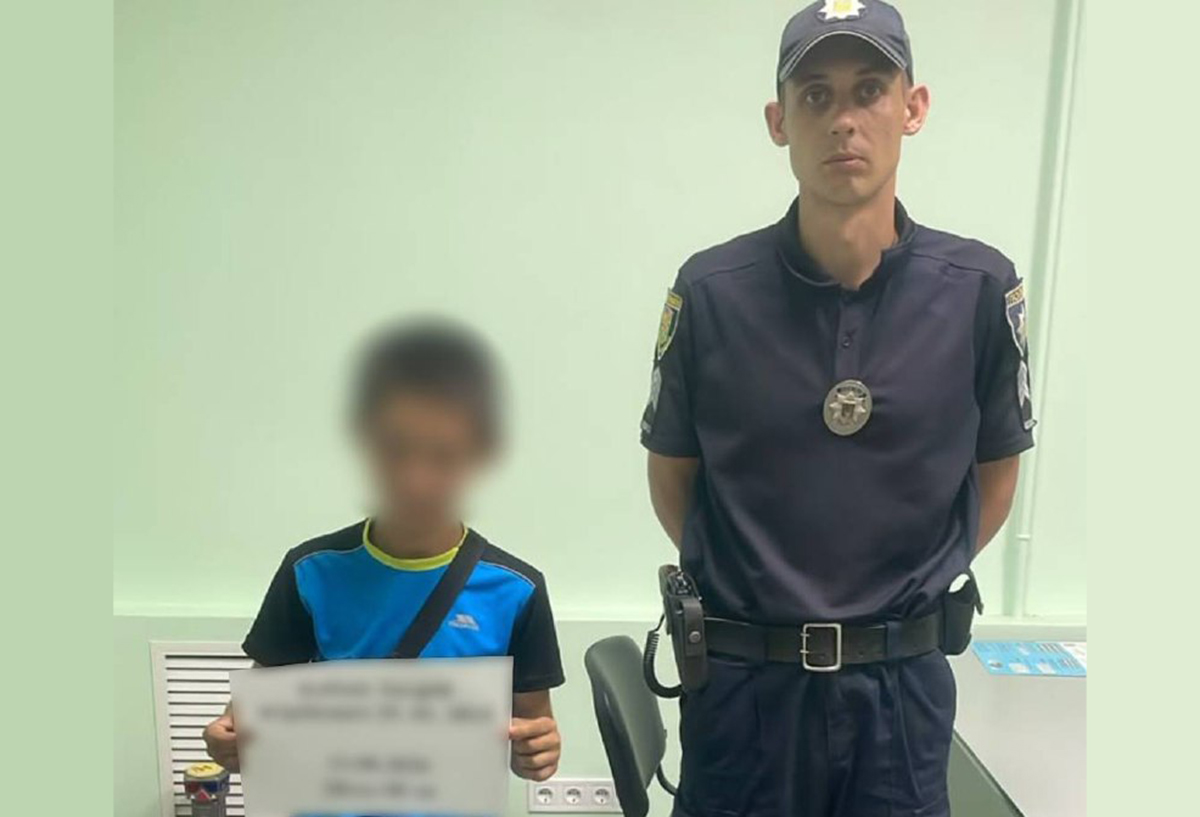 Поліцейські Харківщини розшукали хлопця, який втік до Полтави