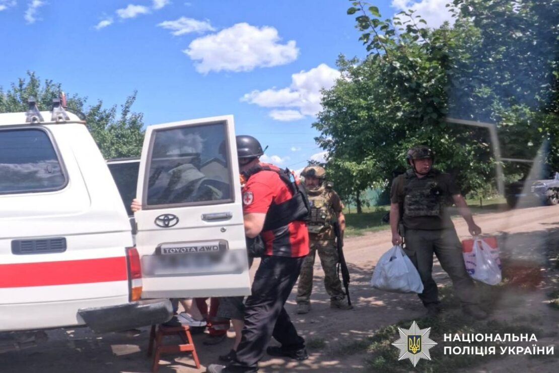 З небезпечних районів Харківщини евакуювали 11 людей (фото)
