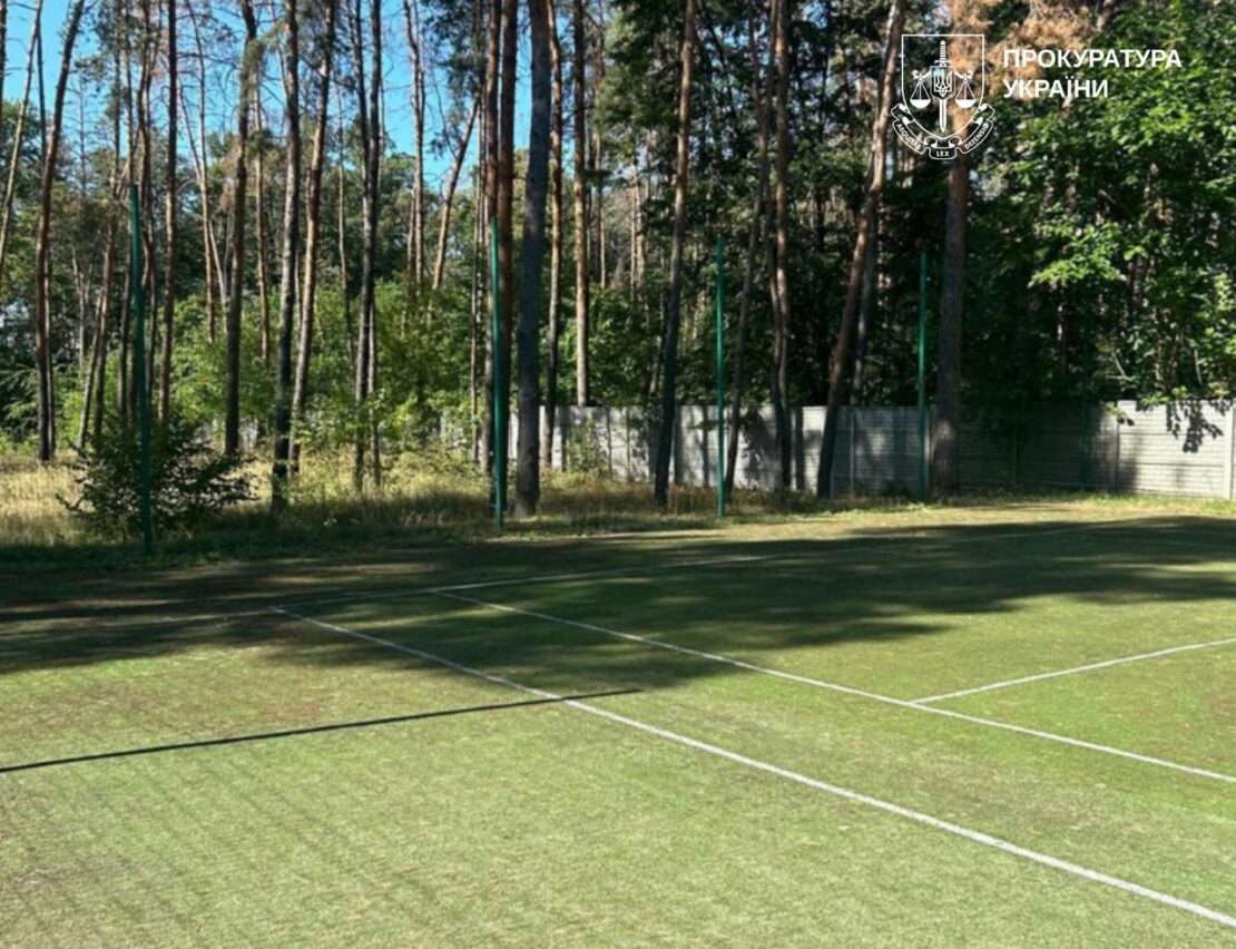 Харківська прокуратура через суд повернула державі 8 га лісу (фото)