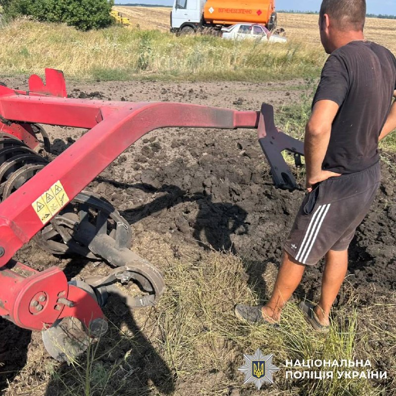 На Харківщині тракторист підірвався на вибухівці (фото)
