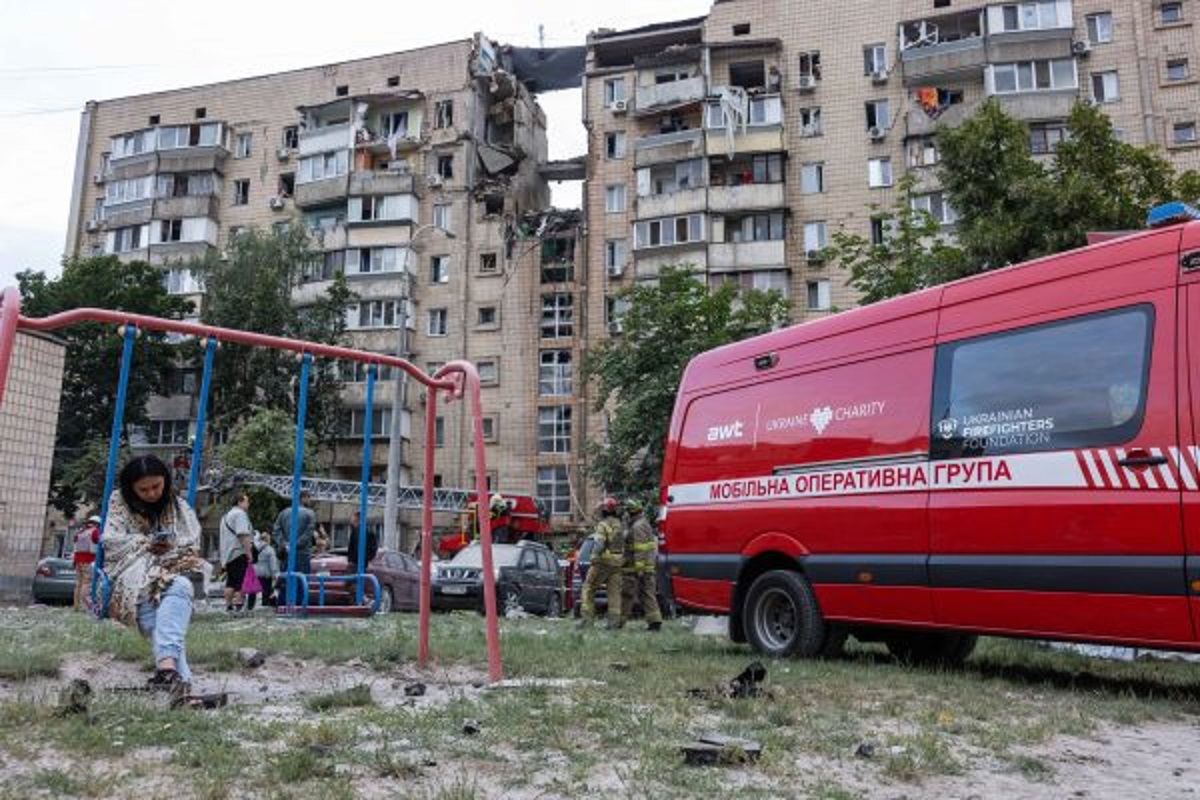 Досвід, що рятує життя: що має бути в тривожній валізці