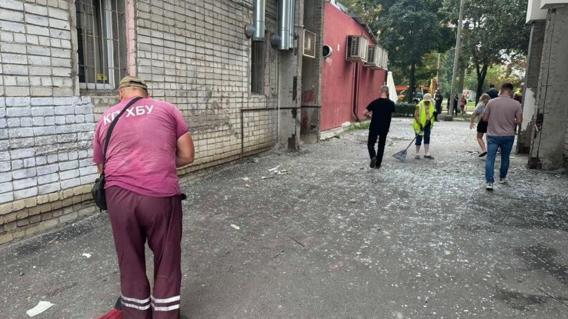 У Салтівському районі усувають наслідки ворожої атаки (фото)