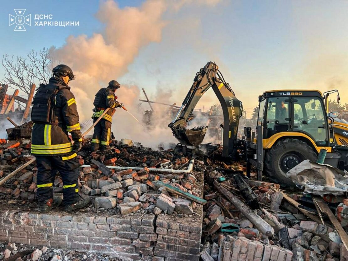 Вночі росіяни атакували дронами село Леб’яже: є загиблі та постраждалі