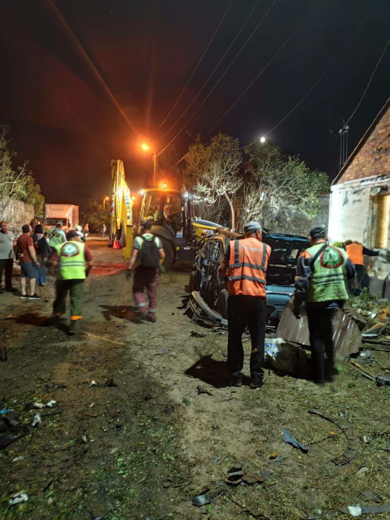 В Основ’янському районі усувають наслідки обстрілу (фото)