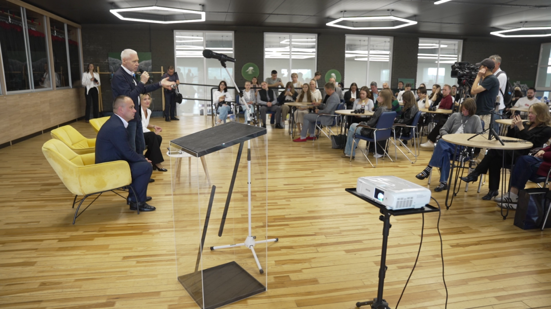 Безпека, житло і робота. Терехов назвав умови для повернення молоді в Україну