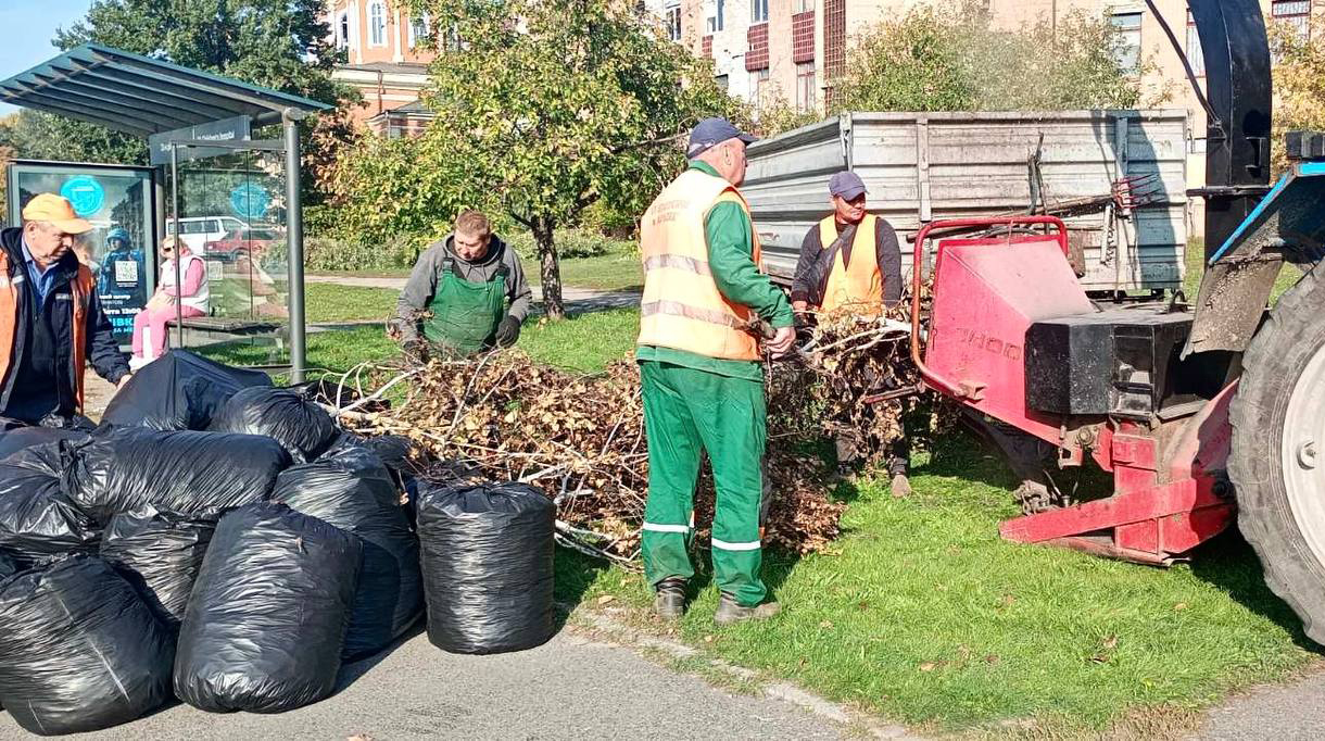 Протягом тижня з Харкова вивезли 940 кубометрів гілок