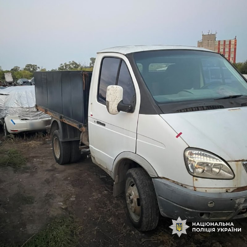 У Харкові чоловік викрав чужий автомобіль з території підприємства