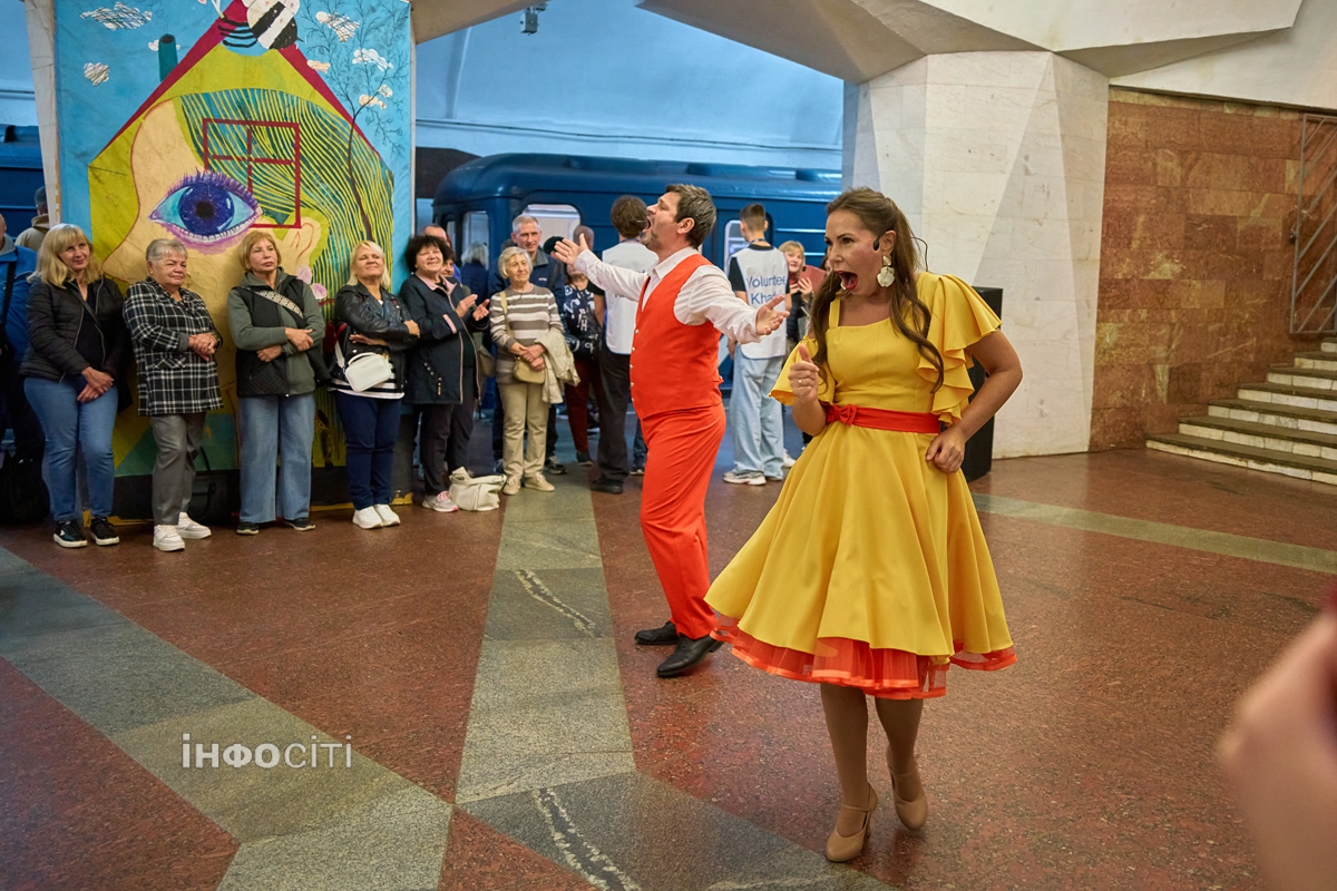 У харківському метро пройшов концерт до Дня захисників і захисниць України (фото)