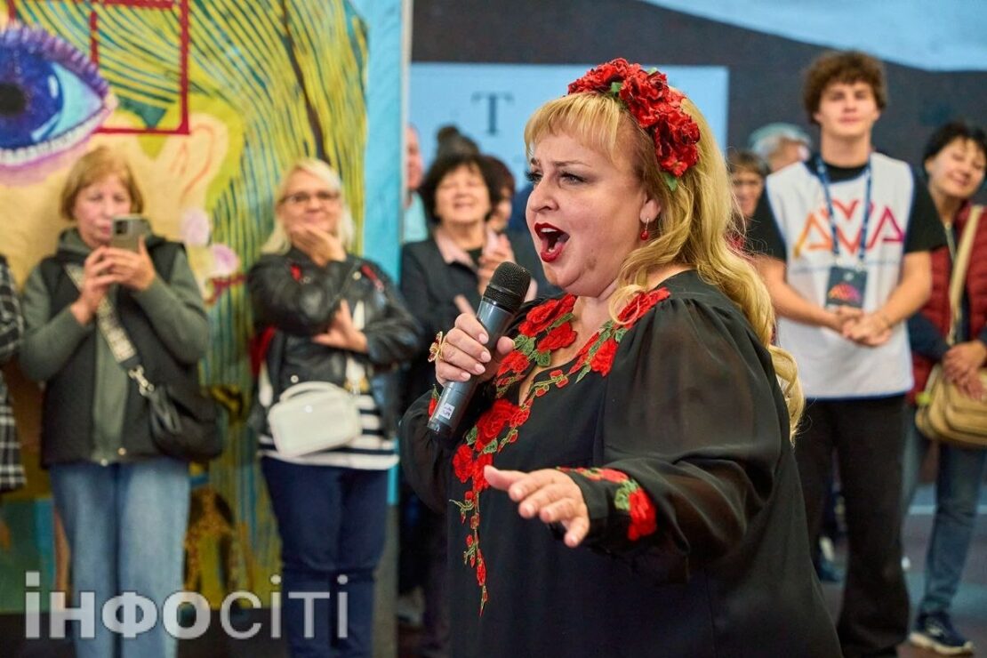 У харківському метро пройшов концерт до Дня захисників і захисниць України (фото)